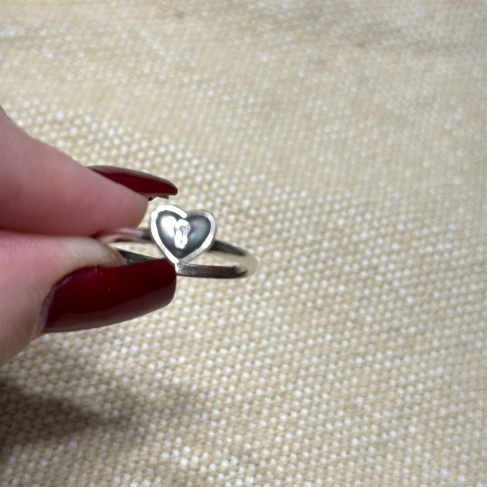 James Avery Retired Love Unlocked Ring Size 10 - Picture 3 of 7